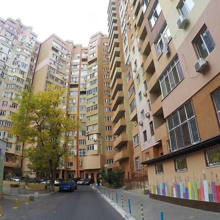Просторная Квартира В Одессе Odesa Exterior foto